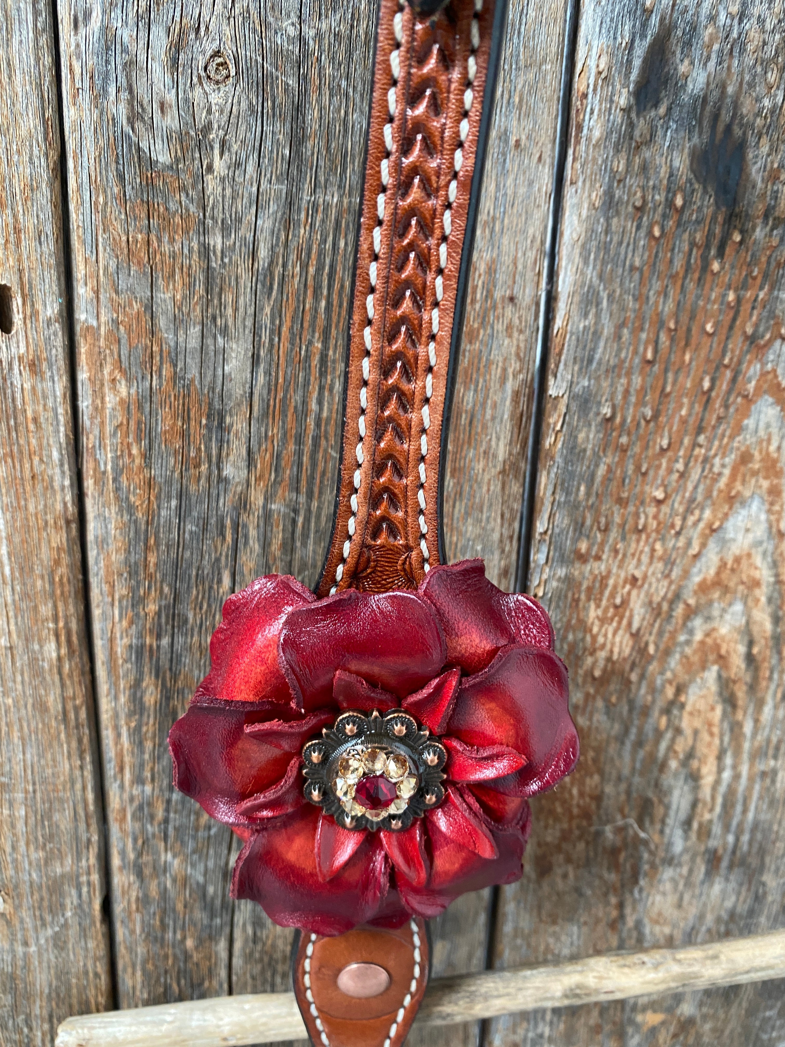 Light Oil Basketweave Champagne and Red One Ear & Breastcollar Tack Set #OEBC432 - RODEO DRIVE