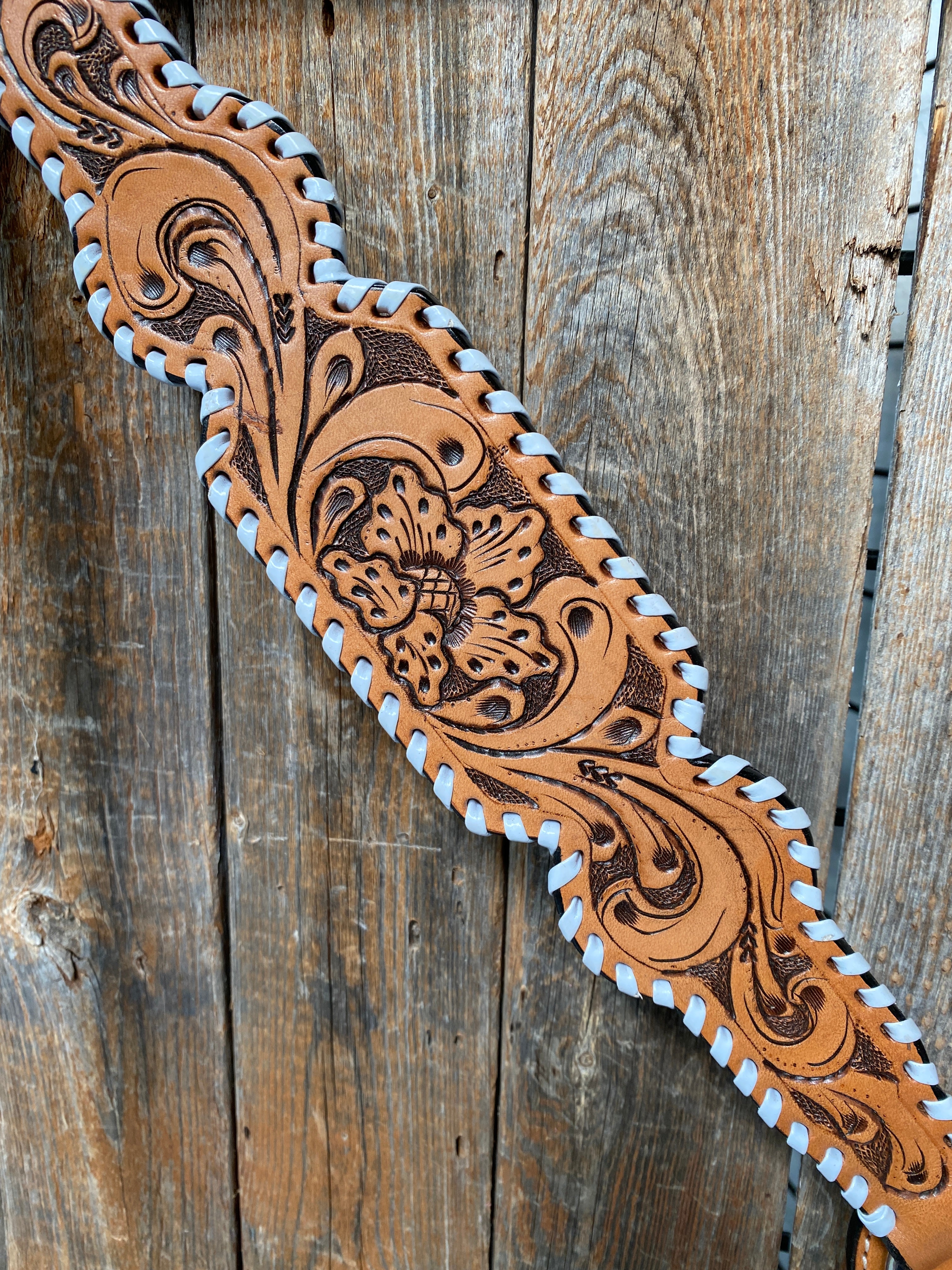 Light Oil Floral Tooled - White Whipstitch Breastcollar - RODEO DRIVE