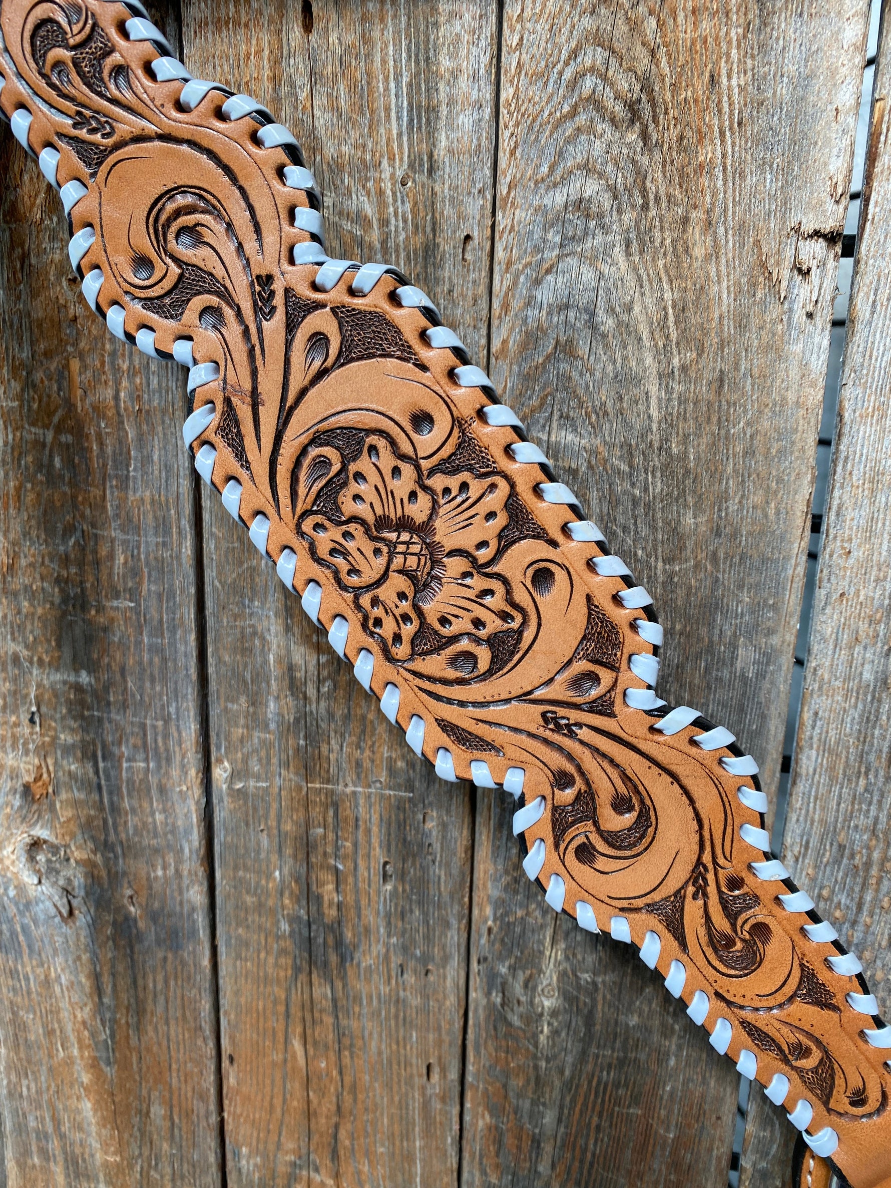 Light Oil Floral Tooled - White Whipstitch Breastcollar - RODEO DRIVE