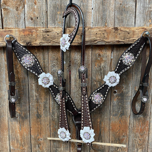 Dark Oil Buckstitch White Floral One Ear & Breastcollar Tack Set #OEBC444 - RODEO DRIVE