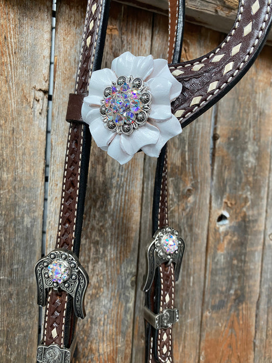 Dark Oil Buckstitch White Floral One Ear & Breastcollar Tack Set #OEBC444 - RODEO DRIVE
