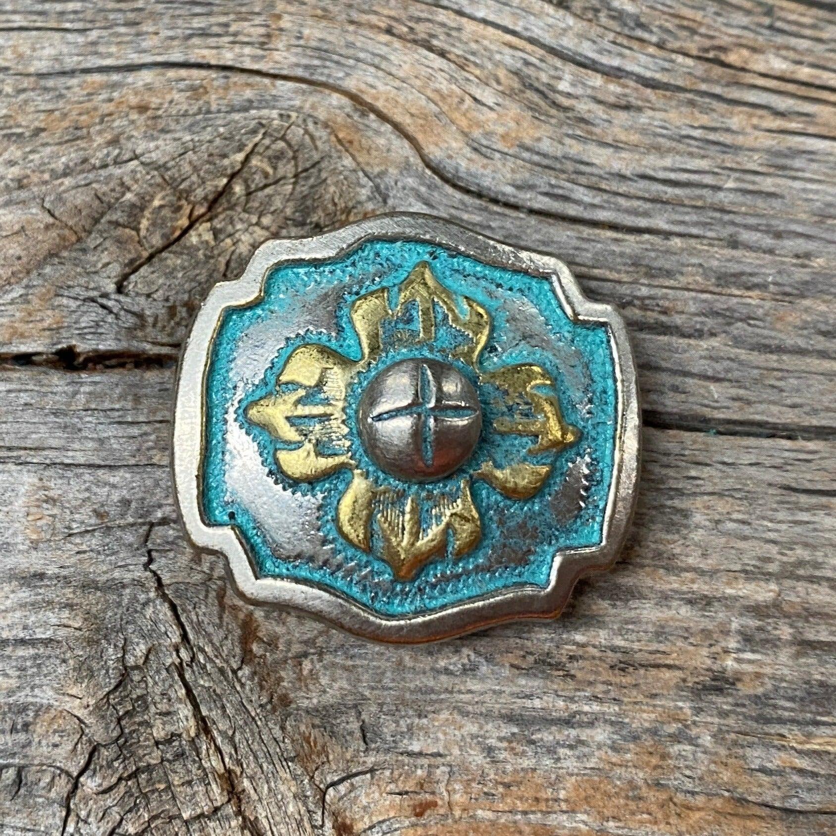 A Touch of Turquoise Concho 1.5" W109L - RODEO DRIVE