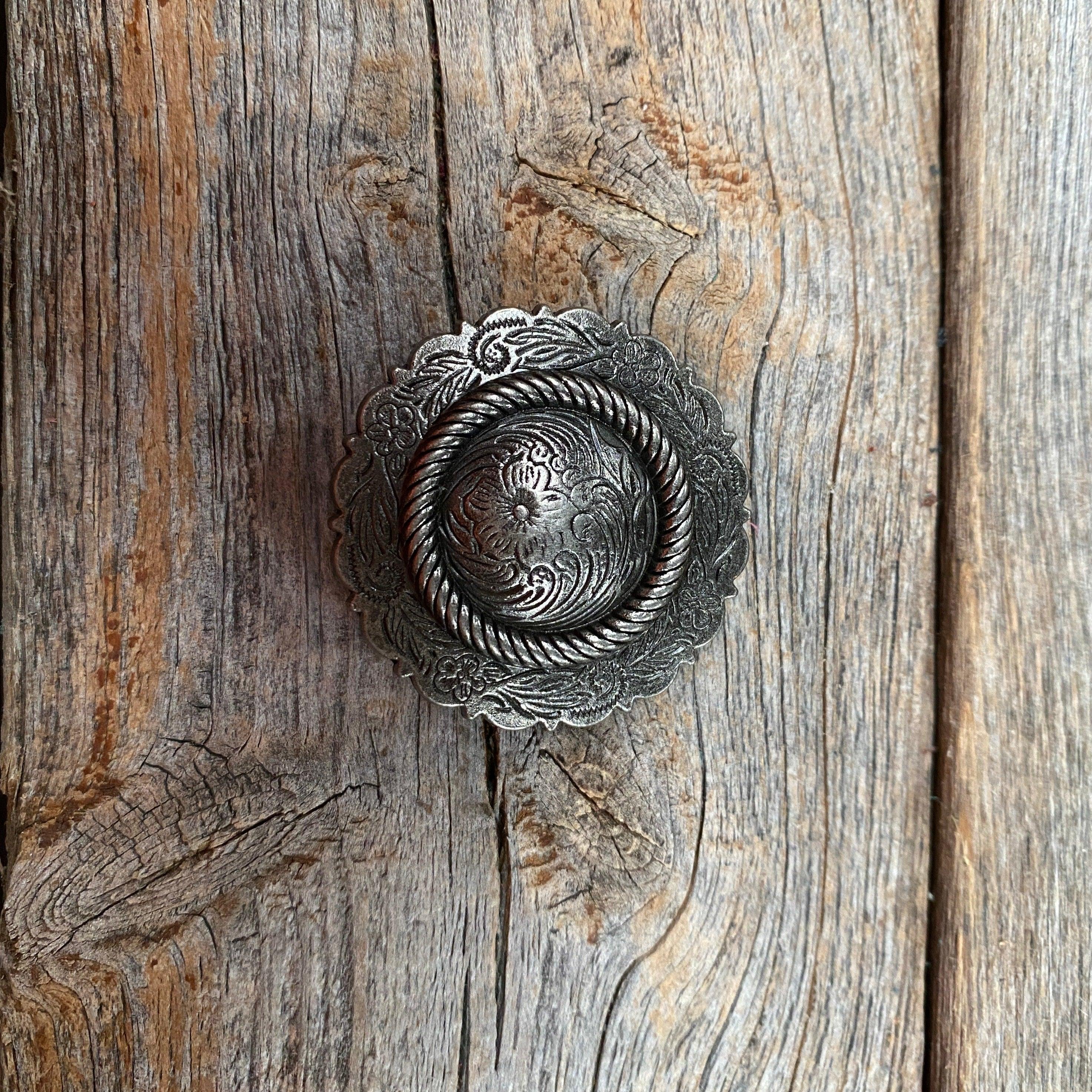 Antique Silver Round Concho 1.5" W102L - RODEO DRIVE