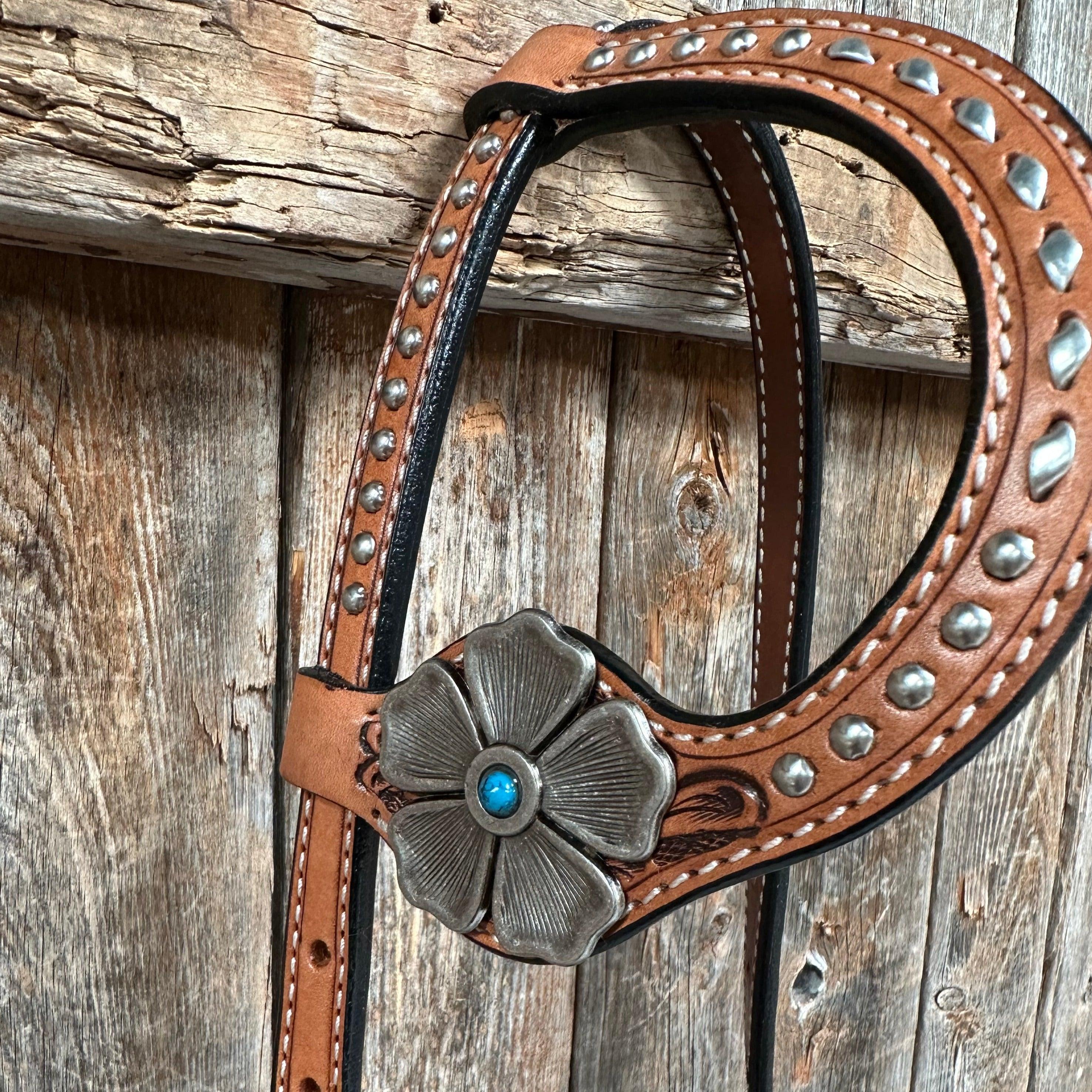 Silver Buckstitch and Flower One Ear / Breastcollar #OEBC537 - RODEO DRIVE