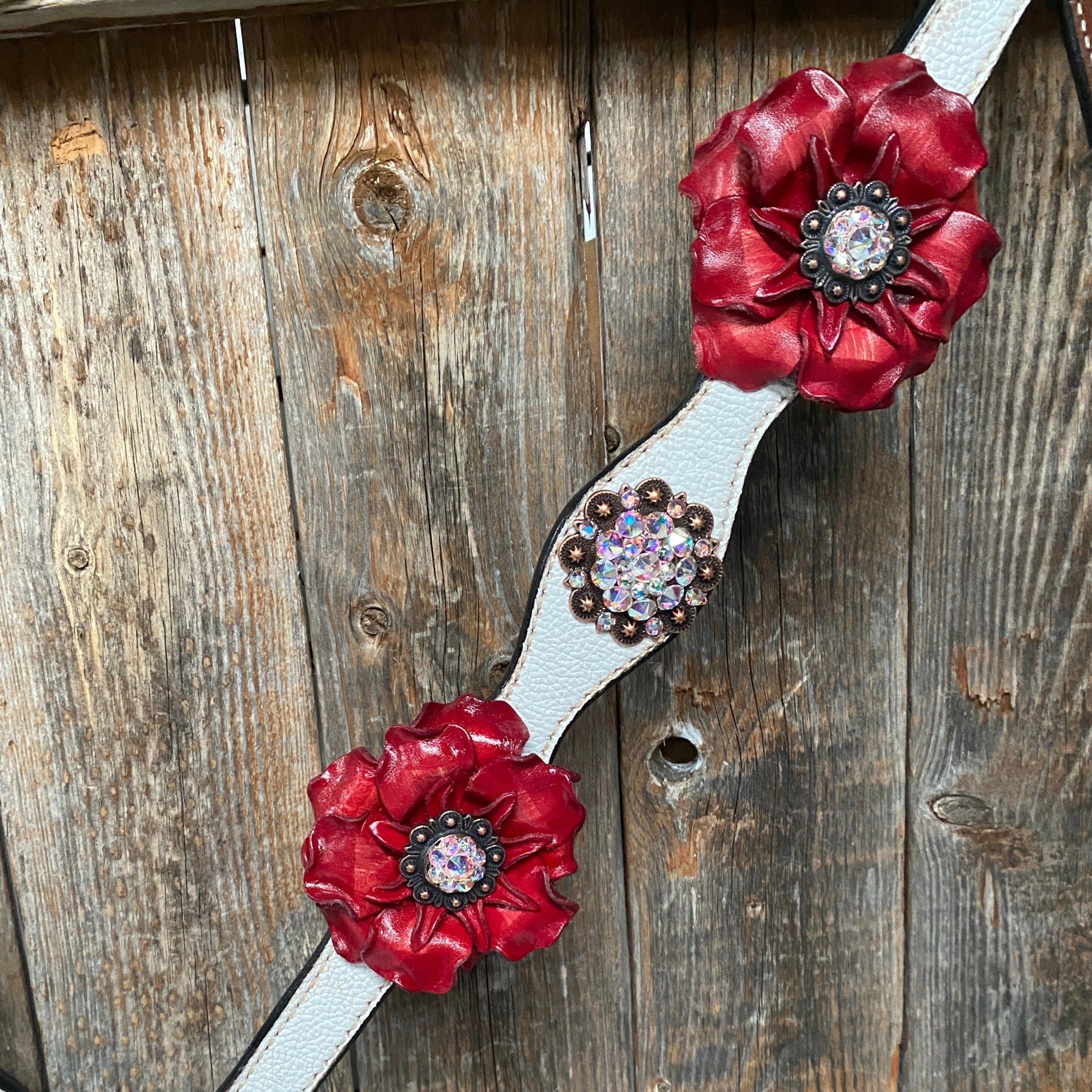 White Leather AB and Gardenias One Ear Tack Set with Wither Strap #OEBC475 - RODEO DRIVE