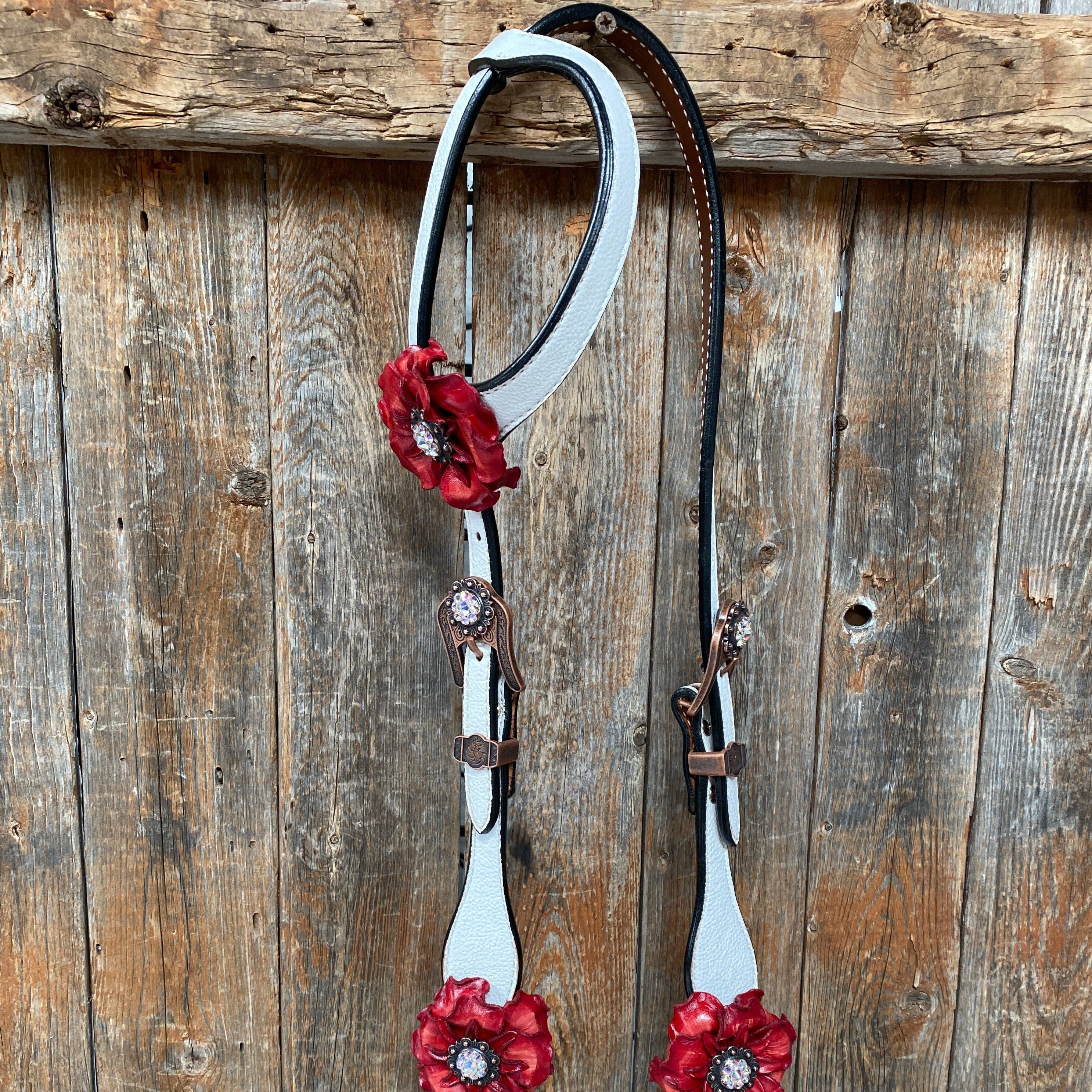 White Leather AB and Gardenias One Ear Tack Set with Wither Strap #OEBC475 - RODEO DRIVE