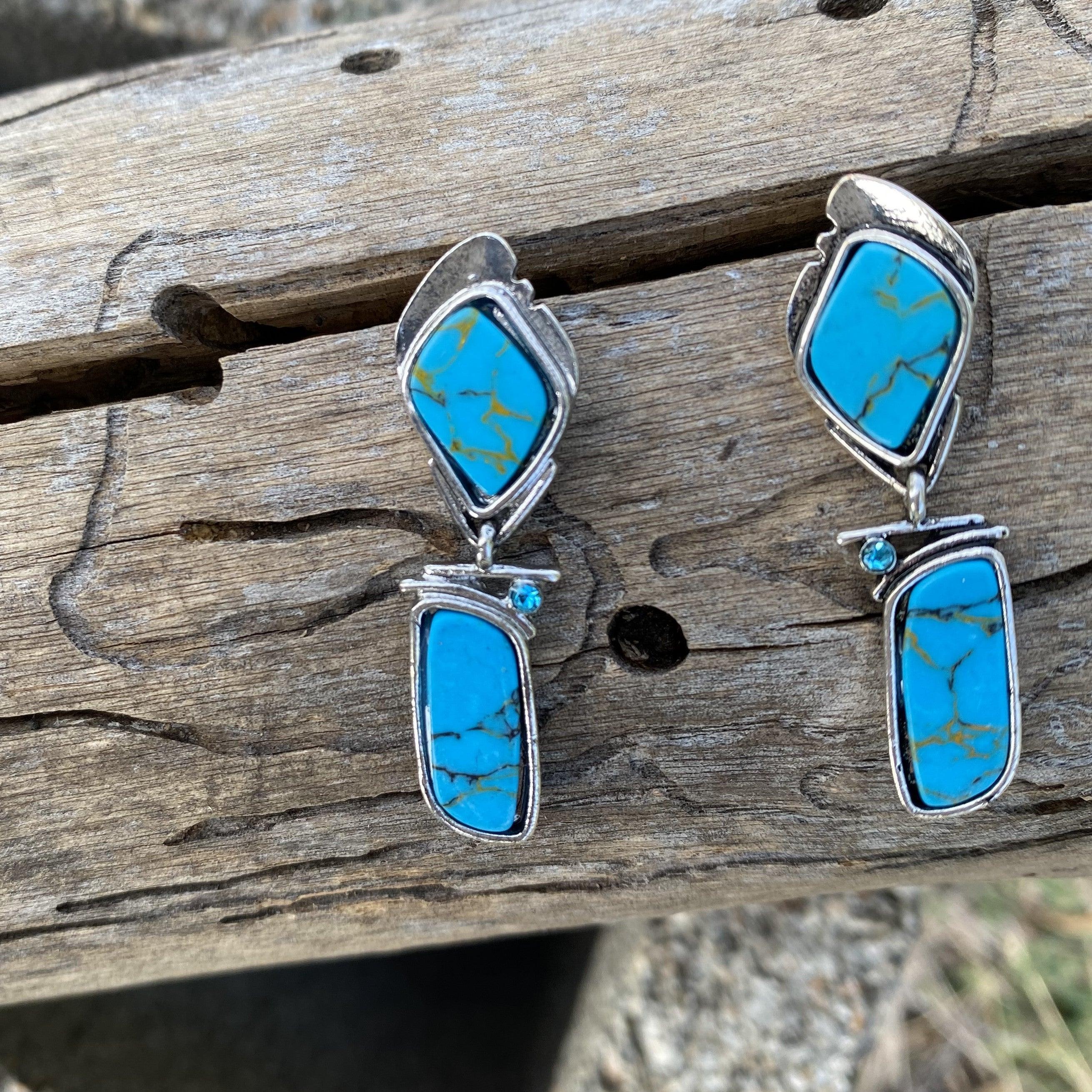 Turquoise Dangle Silver Fashion Earrings WA205 - RODEO DRIVE