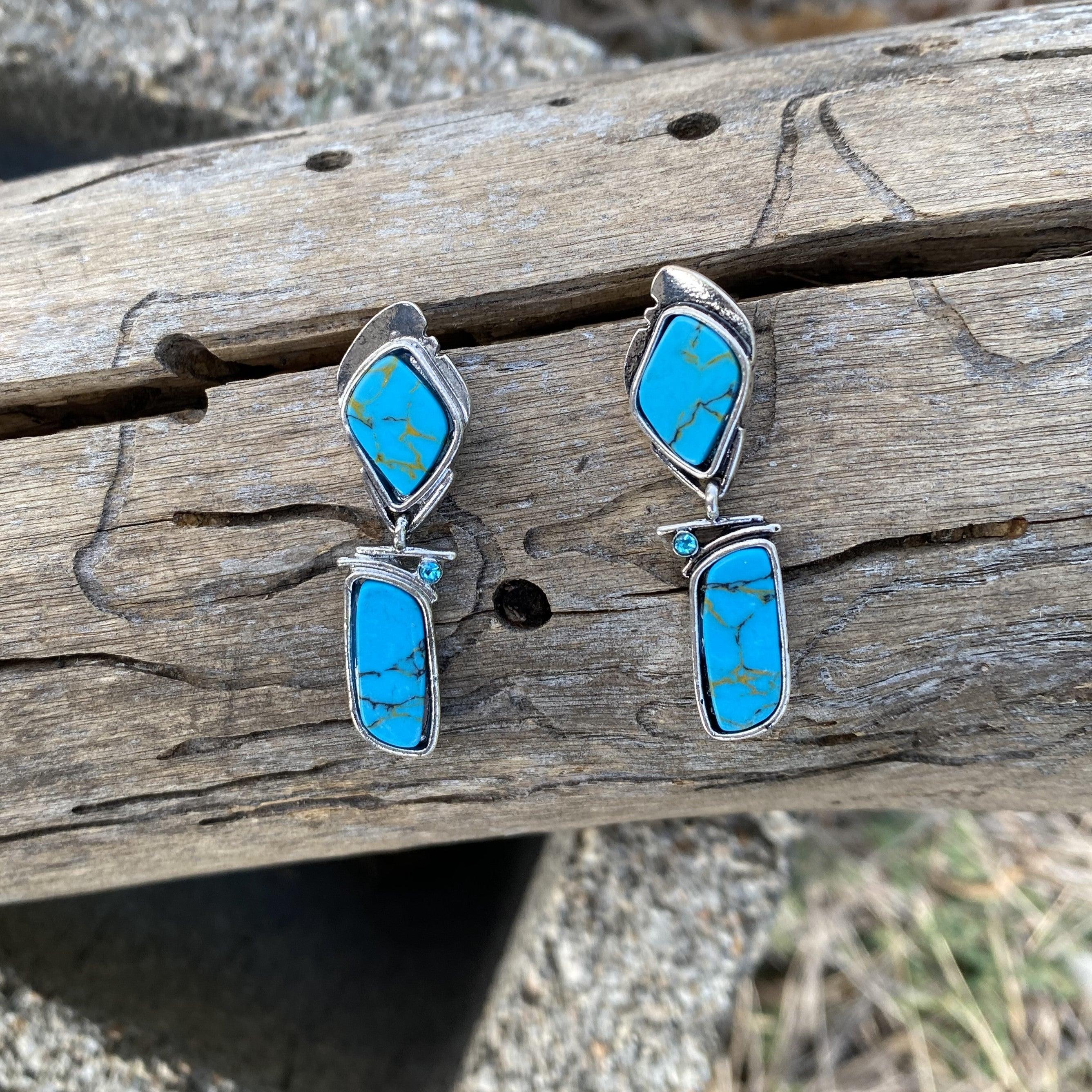 Turquoise Dangle Silver Fashion Earrings WA205 - RODEO DRIVE