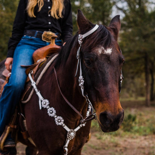 White Floral One Ear & Breastcollar Tack Set #OEBC440 - RODEO DRIVE
