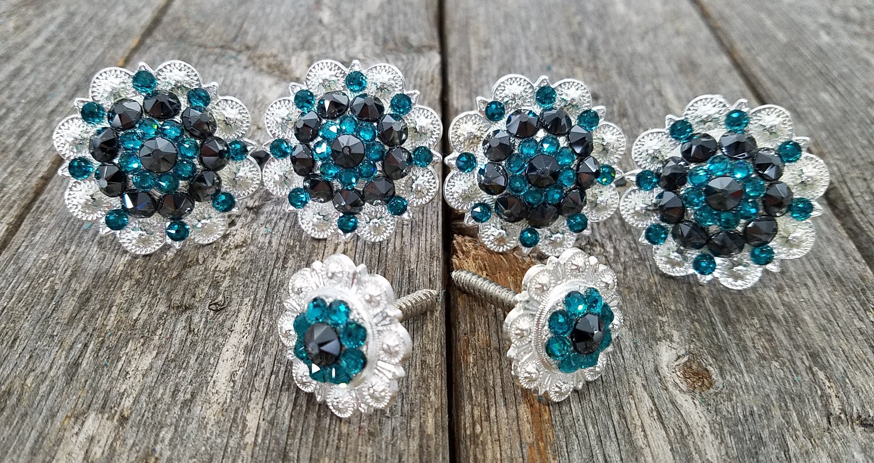 Bright Silver Jet & Teal Saddle Conchos - RODEO DRIVE