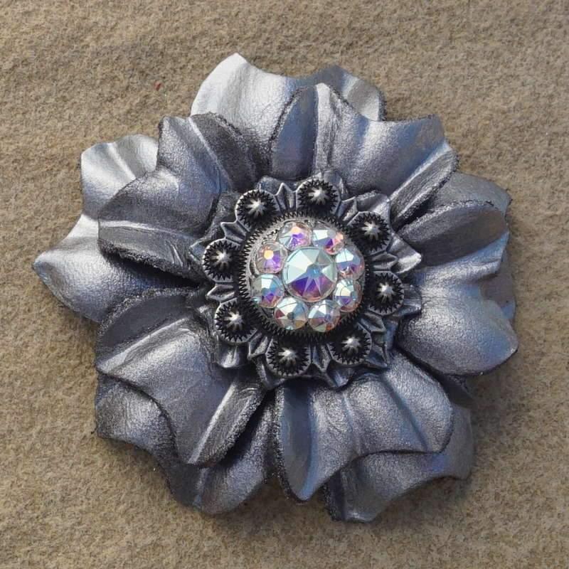 Flowers Fringe & More Silver Carnation Flower With Antique Silver AB 1" Concho FL3SIASAB