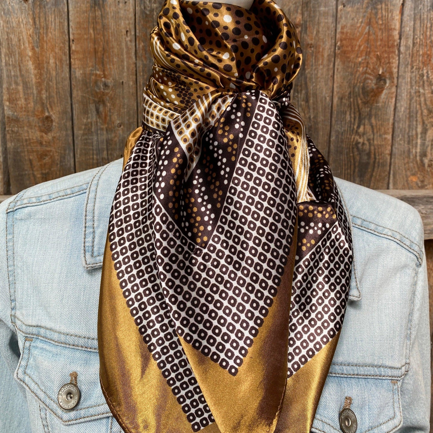 35X35" Gold Dots & Squares Wild Rag/Scarf WR3349 - RODEO DRIVE